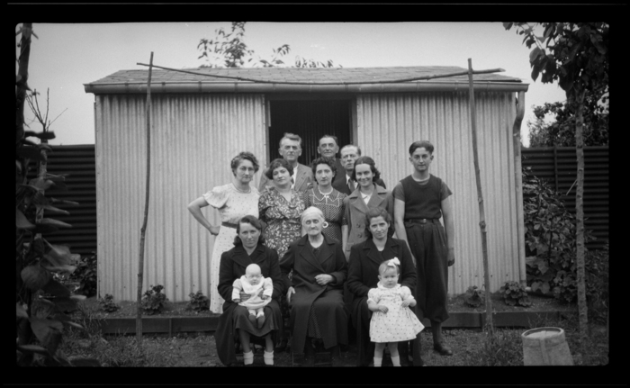 Les Tombées de la Nuit / Portrait de famille • Compagnie Volubilis