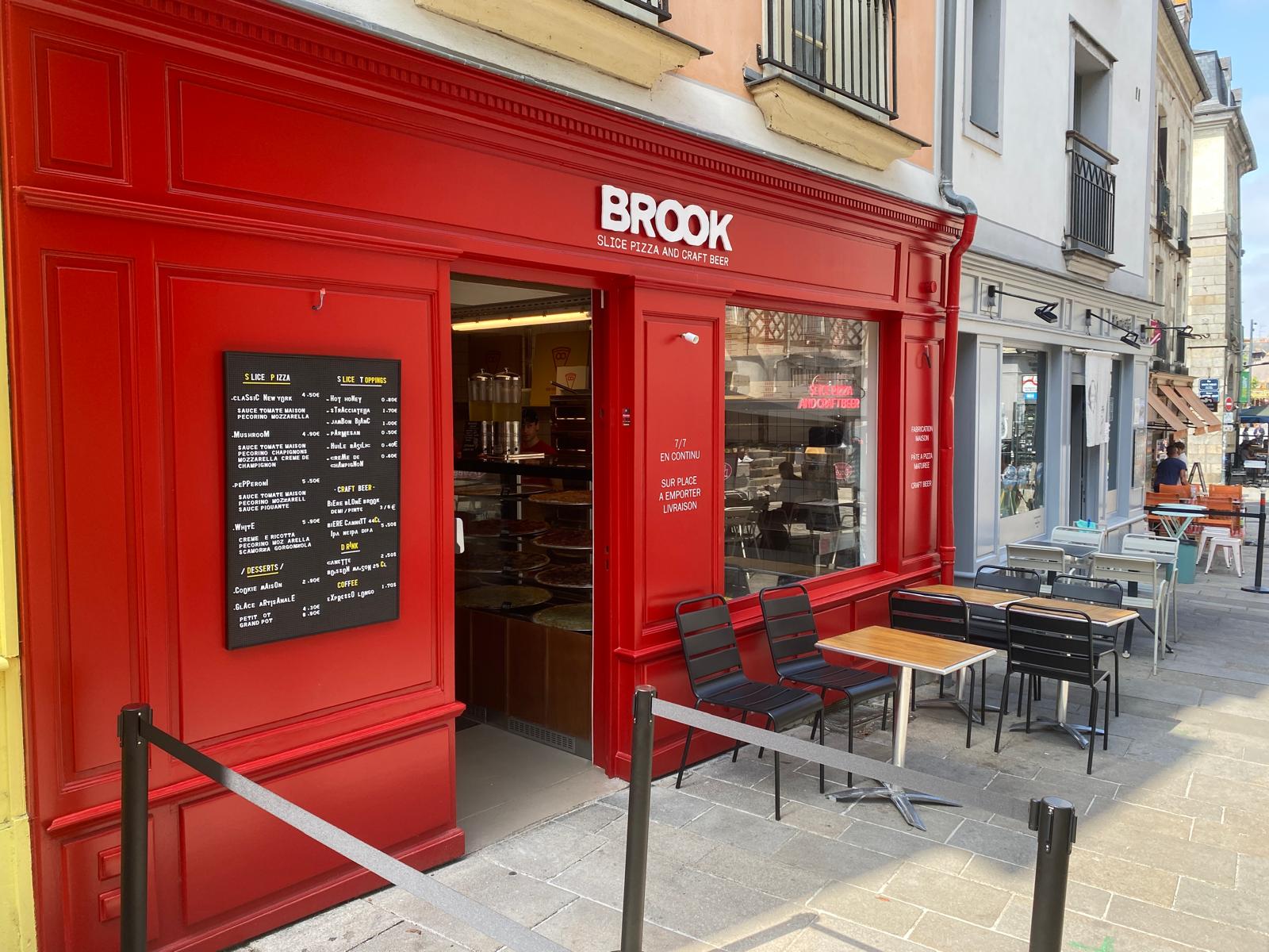BROOK | Slice pizza